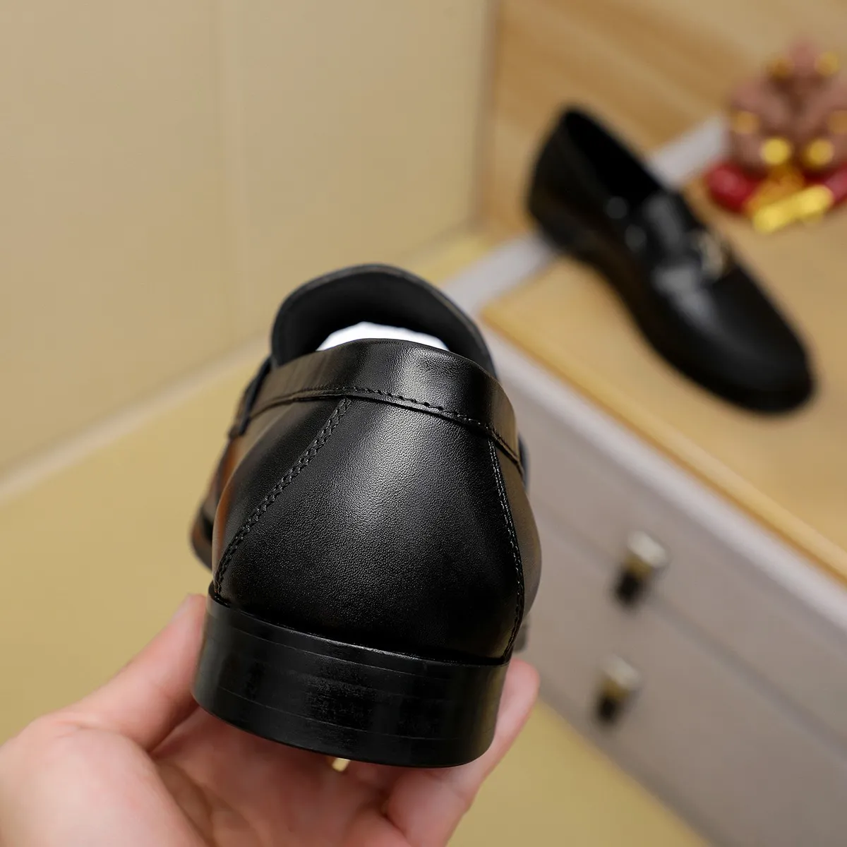 Men's shoes 460 💰 Louis Vuitton LV ® 🆕 model 🔛 full shoe counter, first layer cowhide, 🐂leather lining casual shoes for men, super soft outsole, a must-have for driving. Synchronized with the counter, original first layer cowhide, completely 1:1 mold customization 🌹 top version, color optional! Number: 38-44 (45.46 customized)